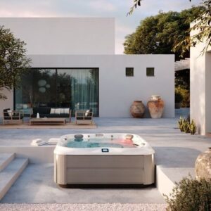 Jacuzzi